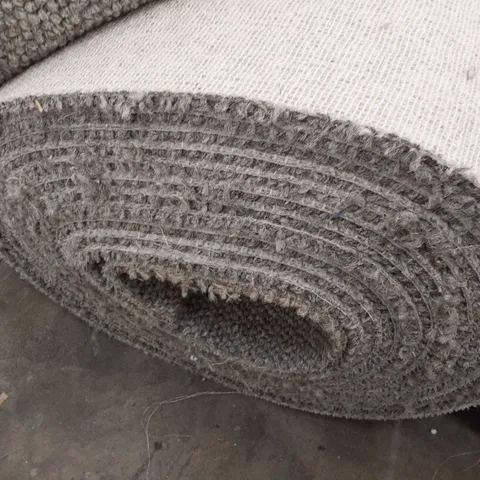 ROLL OF QUALITY CARPET APPROXIMATELY 4M × 9.8M