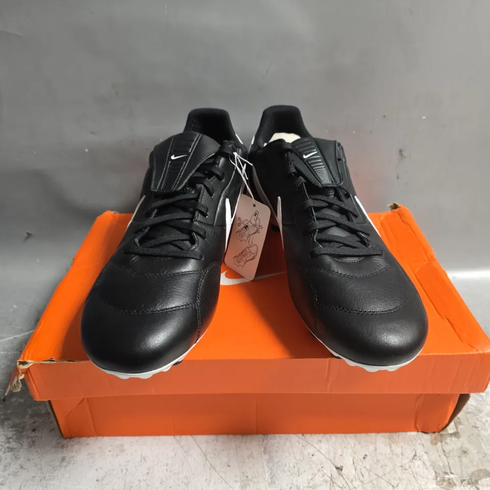 BOXED PAIR OF THE NIKE PREMIER III FG BOOTS IN BLACK - UK 9.5