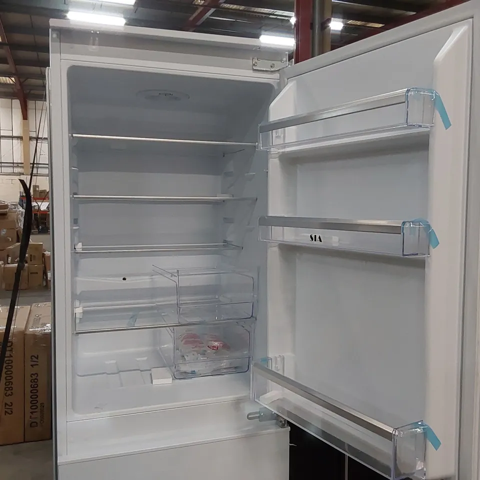 SIA AMZRFI105 50/50 SPLIT BUILT IN INTEGRATED 240L FRIDGE FREEZER - UNPROCESSED RAW RETURN