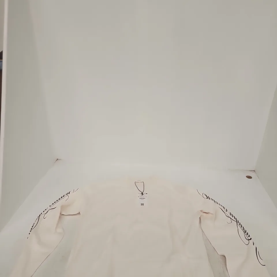 BERSHKA WHITE T‑SHIRT – SIZE M (EU 38) – MADE IN BANGLADESH
