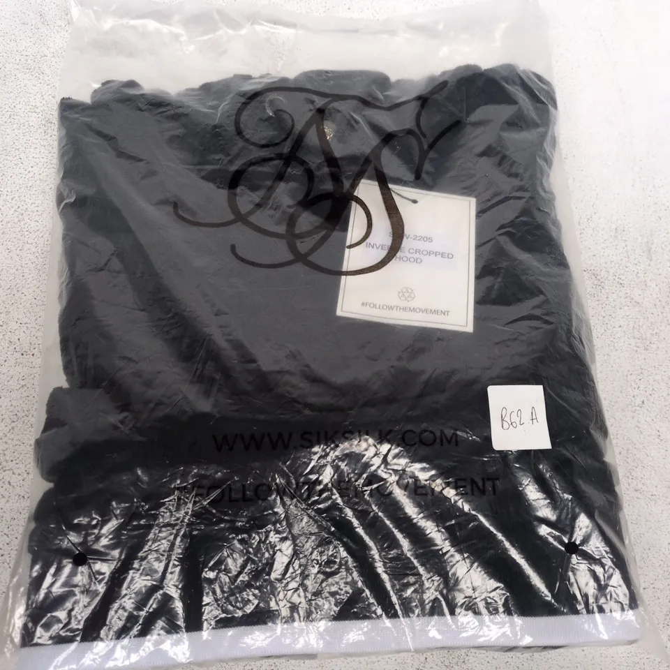 SIKSILK FOLLOW THE MOVEMENT INVERSE CROPPED HOOD SSW-2205 – BLACK
