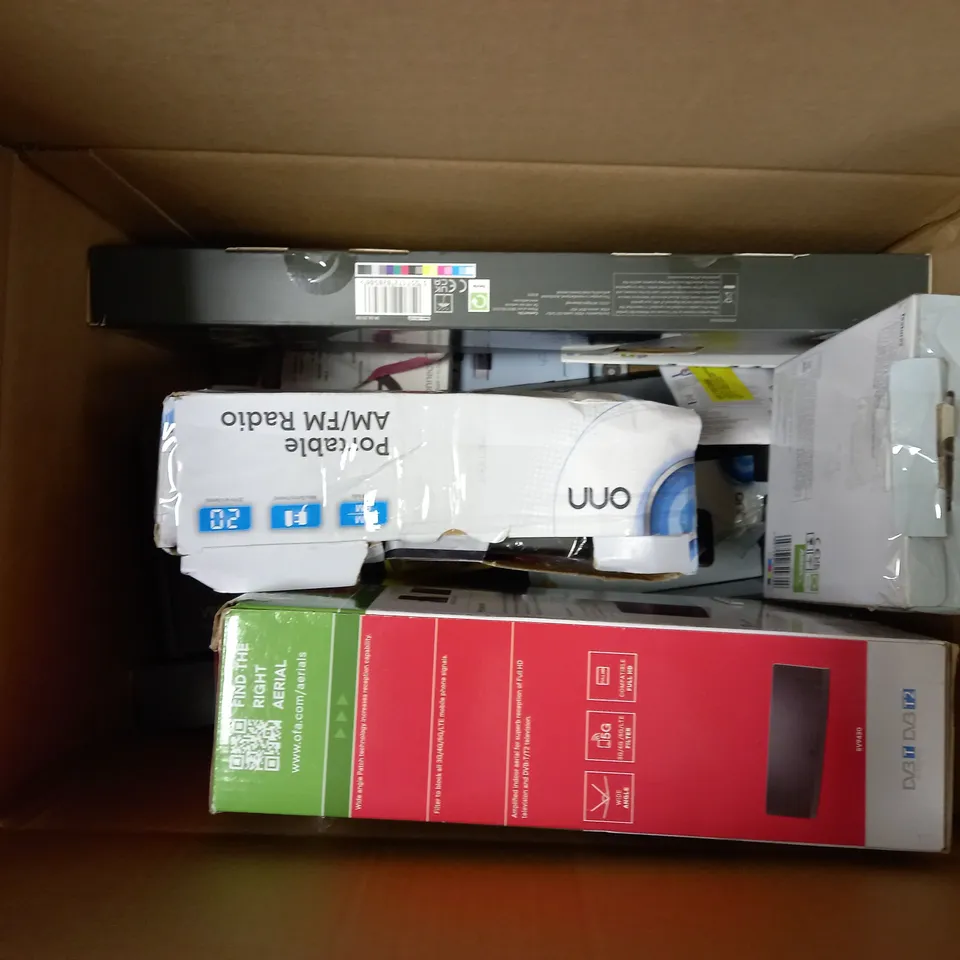 LOT OF APPROXIMATELY 15 ASSORTED ELECTRICALS TO INCLUDE PERSONAL CD PLAYER, WIRELESS SILENT KEYBOARD, ONN PORTABLE AM/FM RADIO, ETC