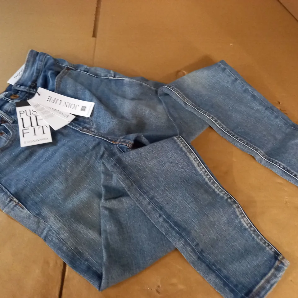 STRADIVARIUS PUSH UP FIT JEANS - UK 8