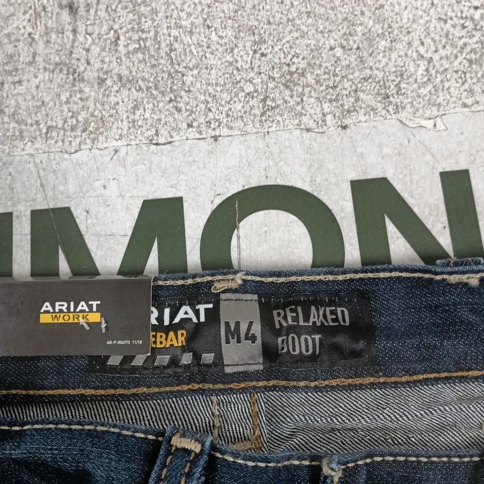 ARIAT WORK M4 RELAKED BOOT CUT JEANS – UK 28/32