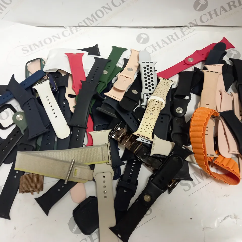 APPROX 30 ASSORTED LOOSE SMART WATCH STRAPS IN VARIOUS DESIGNS AND SIZES. 