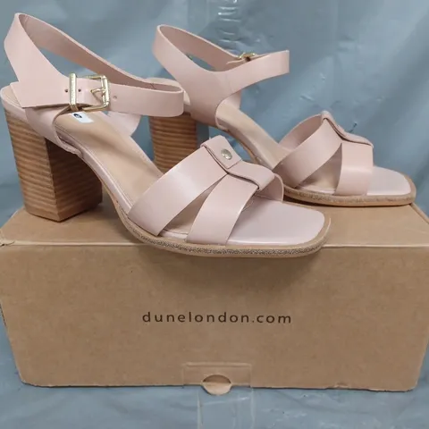 BOXED PAIR OF DUNE LONDON JESSIA BLOCK HEEL SANDALS IN BLUSH SIZE 5