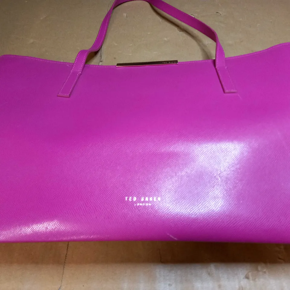 TED BAKER HAND BAG IN BABY PINK