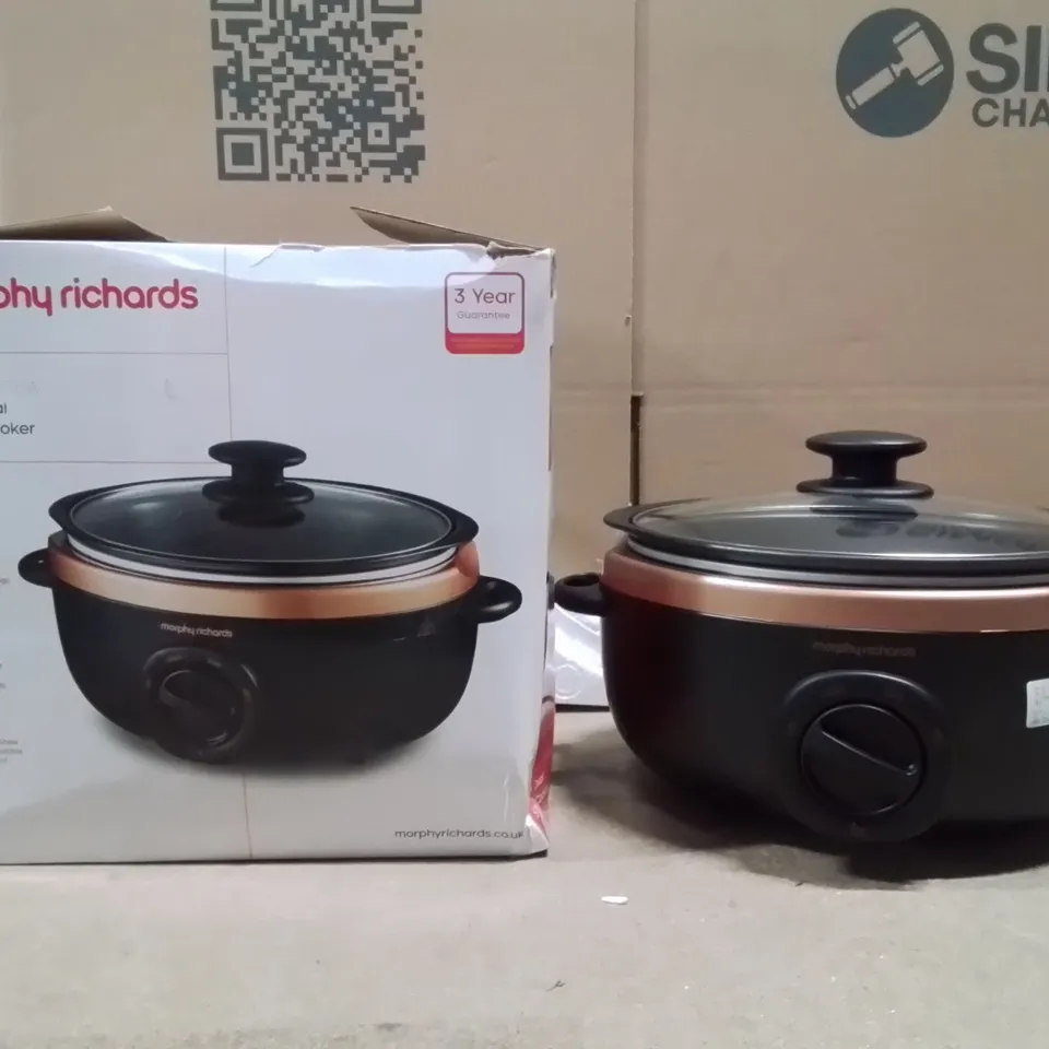BOXED MORPHY RICHARDS 3.5L SLOW COOKER 
