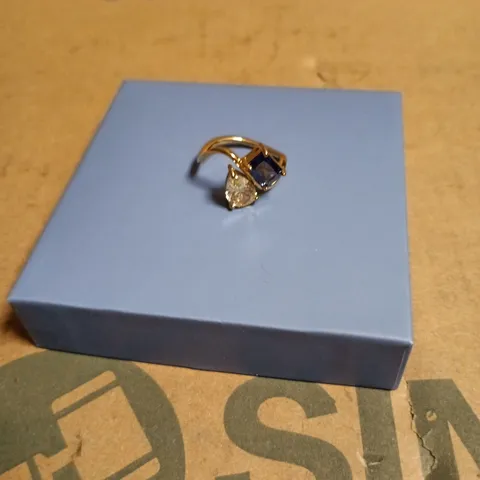 INDIGO LUNE TWO-STONE RING WITH BLUE SQUARE-CUT GEM & CLEAR STONE, GOLD-TONE BAND