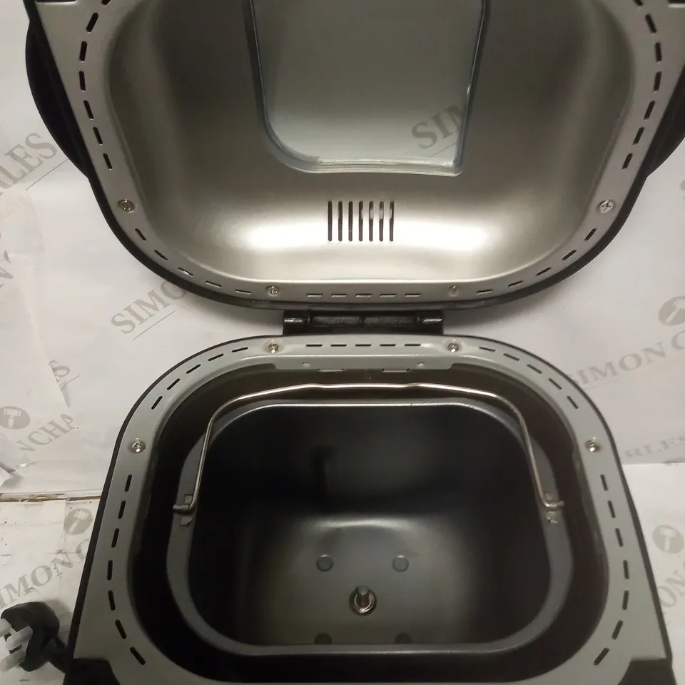 RUSSELL HOBBS COMPACT FAST BREADMAKER