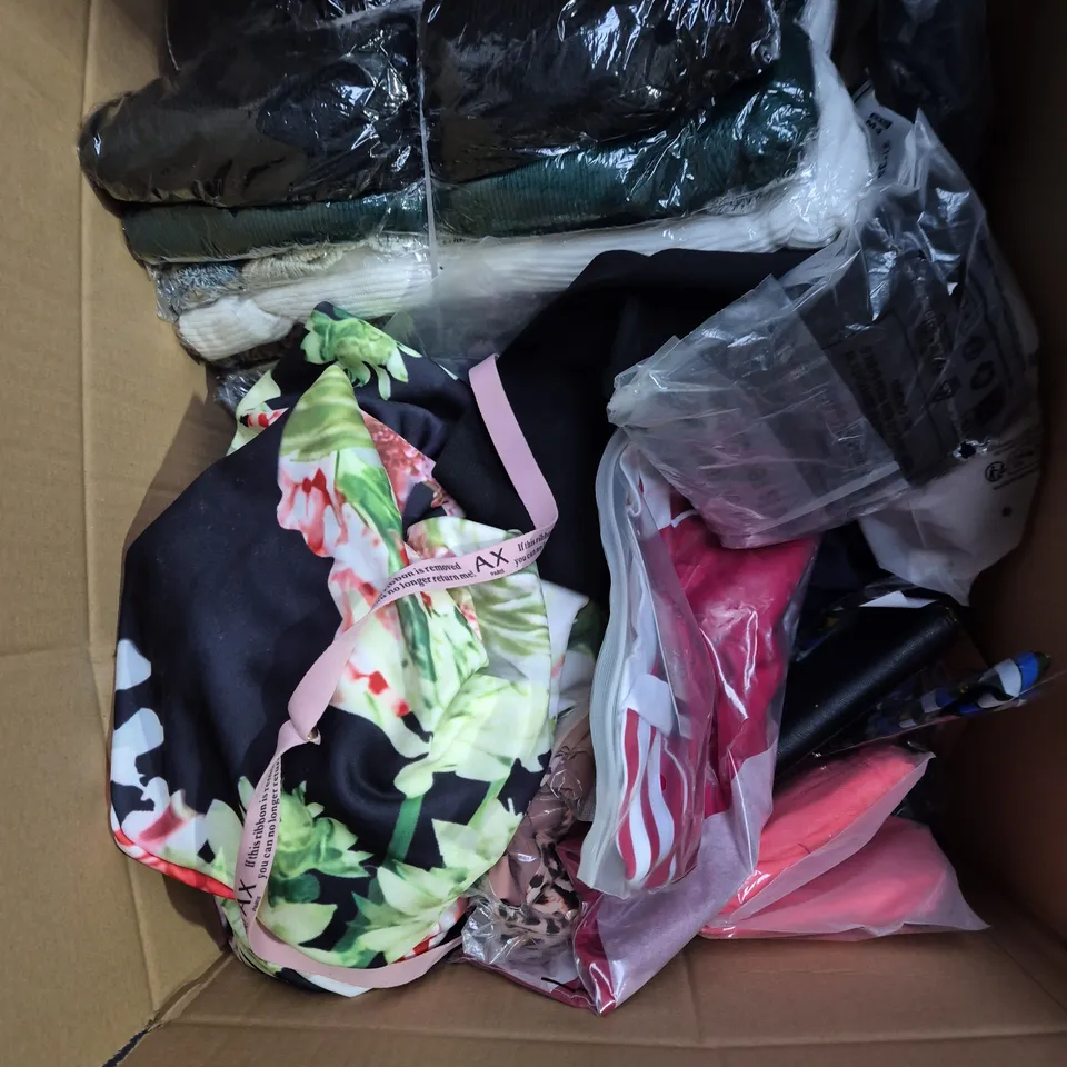BOX OF APPROXIMATELY 20 ASSORTED CLOTHING ITEMS TO INCLUDE DRESS, TOPS, JUMPER, ETC
