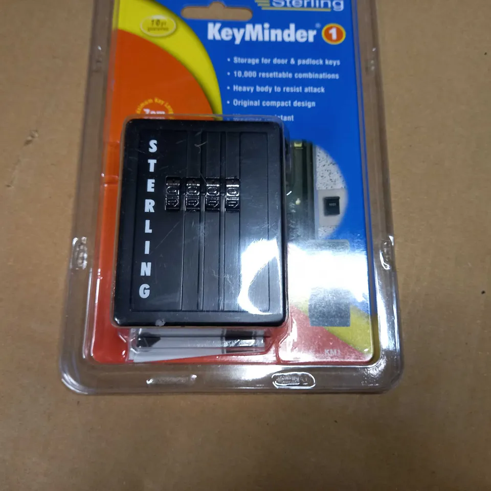 BOXED STERLING KEY MINDER/BOX