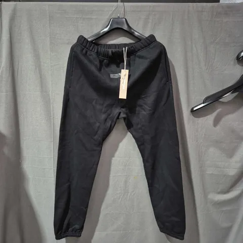 FEAR OF GOD ESSENTIALS SWEATPANTS – BLACK, SIZE S