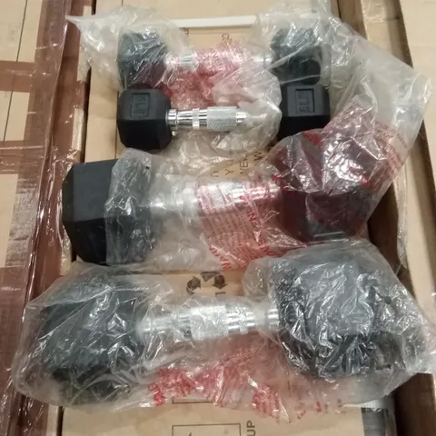 SET OF DUMBBELLS // 2 x 5lb, 2 x 20lb