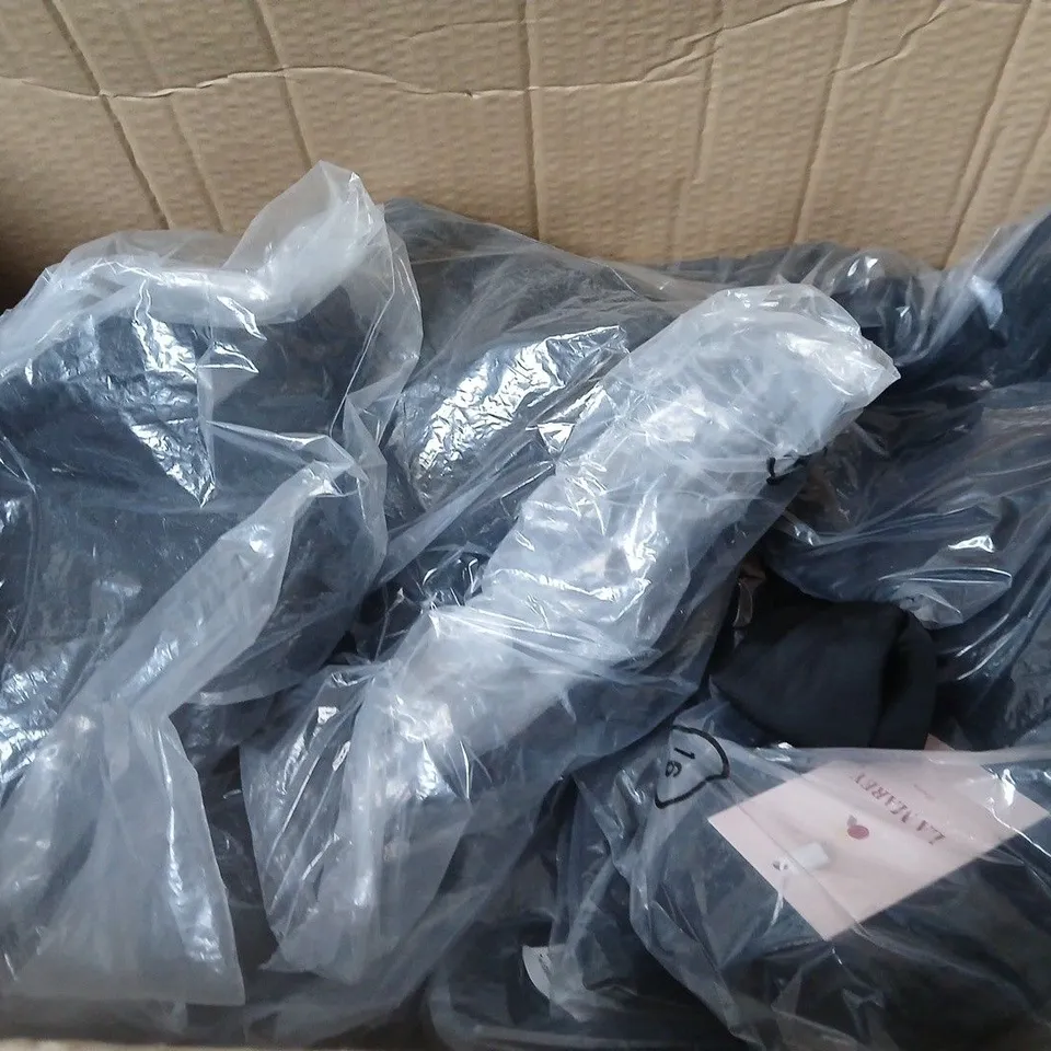 LARGE BOX OF APPROX 10 CLOTHING ITEMS