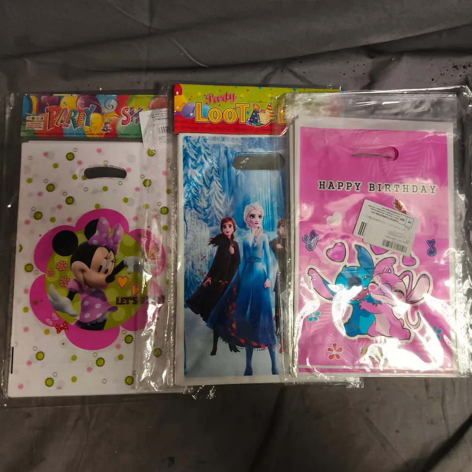 BOX OF APPROXIMATELY 100 ASSORTED PARTY AND BIRTHDAY BAGS