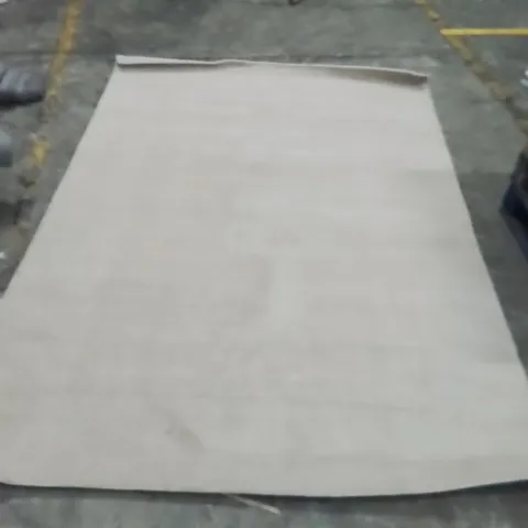 QUALITY DESIGNER AREA RUG - APPROXIMATELY 278x193