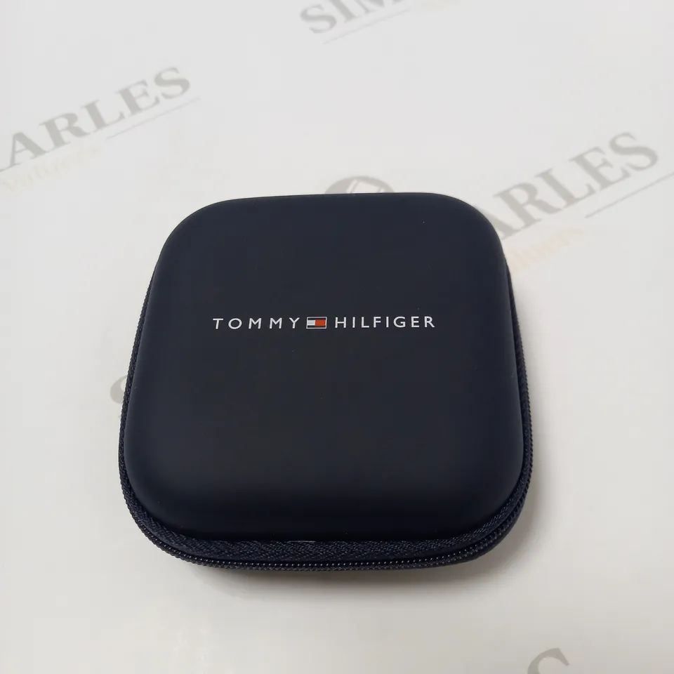 TOMMY HILFIGER CLASSIC SILVER PLATED CUBIC ZIRCONIA PENDANT LADIES NECKLACE RRP £59