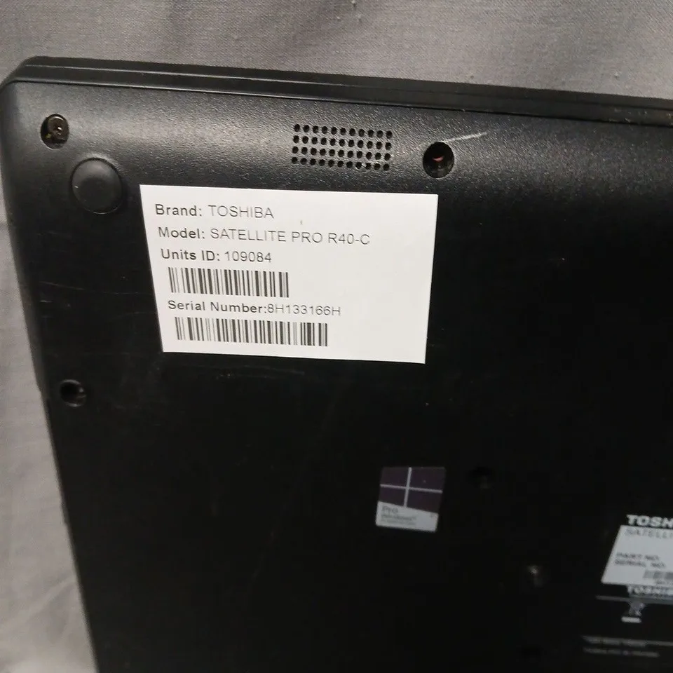 TOSHIBA SATELLITE PRO R40-C LAPTOP – BLACK