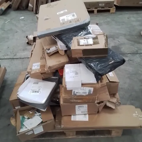 PALLET CONTAINING VARIOUS ASSORTED BOXED HOUSEHOLD RETURNS/ELECTRICAL/GARDEN ITEMS TO INCLUDE: ELECTRIC STEAM BRUSH, FOLDING TABLE, SUSHI TRAY AND LOTS MORE UNMARKED BOXED ITEMS 