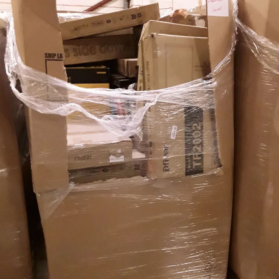 PALLET OF ASSORTED PRODUCTS INCLUDING COOKER HOOD, TV STAND WITH MOUNT, FOLDABLE PLAY MAT, TV STAND, SHOP VAC 