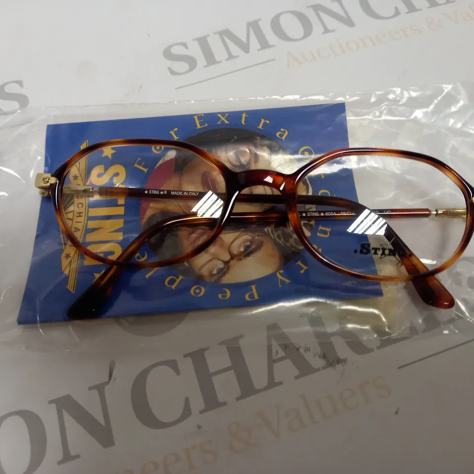 APPROX 10 DERIGO STING GLASSES 