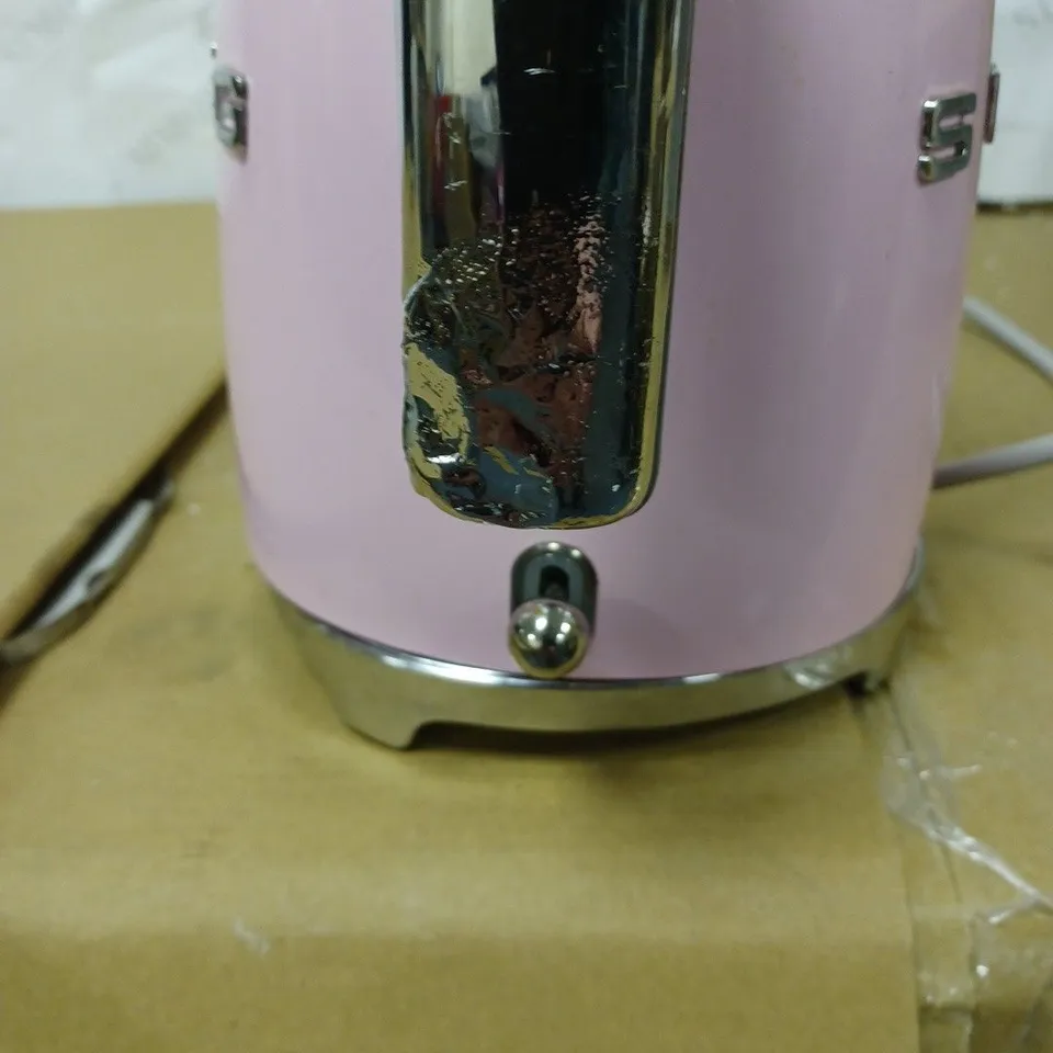 SMEG KLF11 KETTLE - PINK RRP £149.99