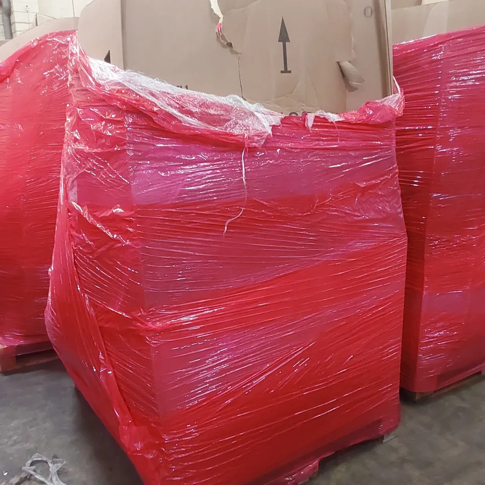 PALLET OF ASSORTED ITEMS INCLUDING SWING CORNER, TOILET SEAT, FRUIT BASKET, WALL MIRROR