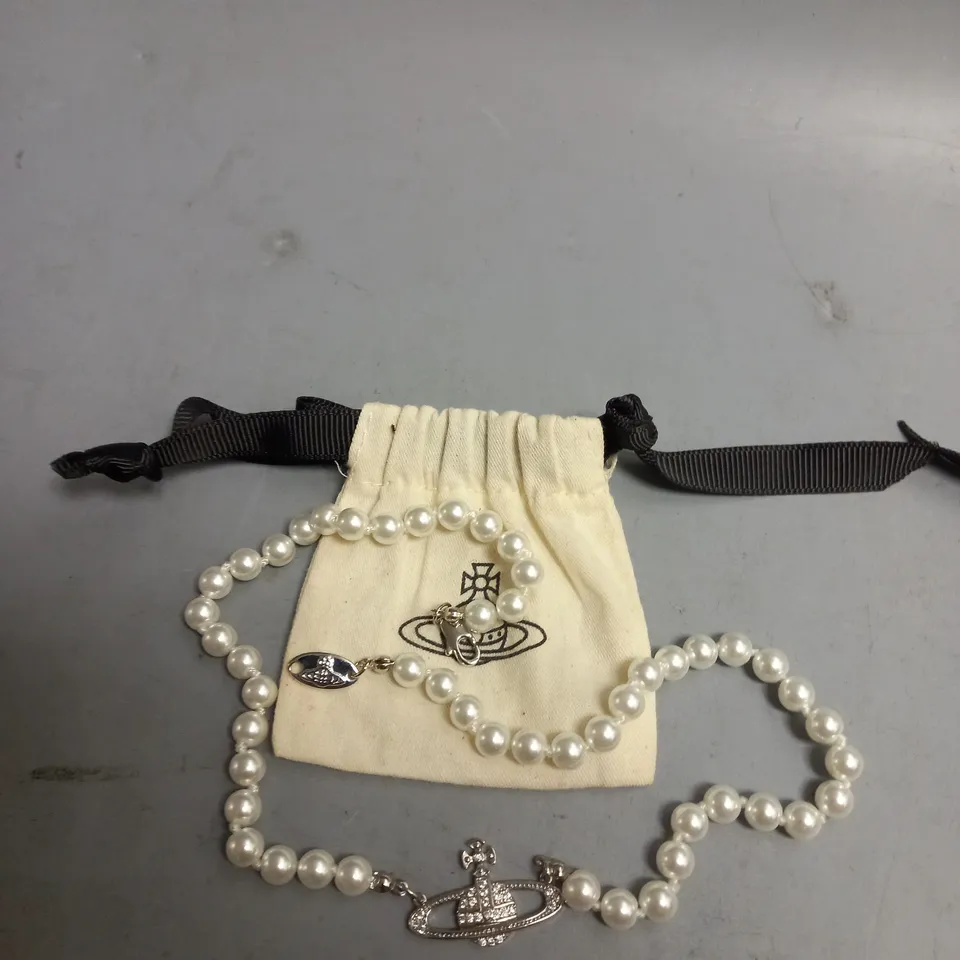 VIVIENE WESTWOOD PEARL CHOKER NECKLACE