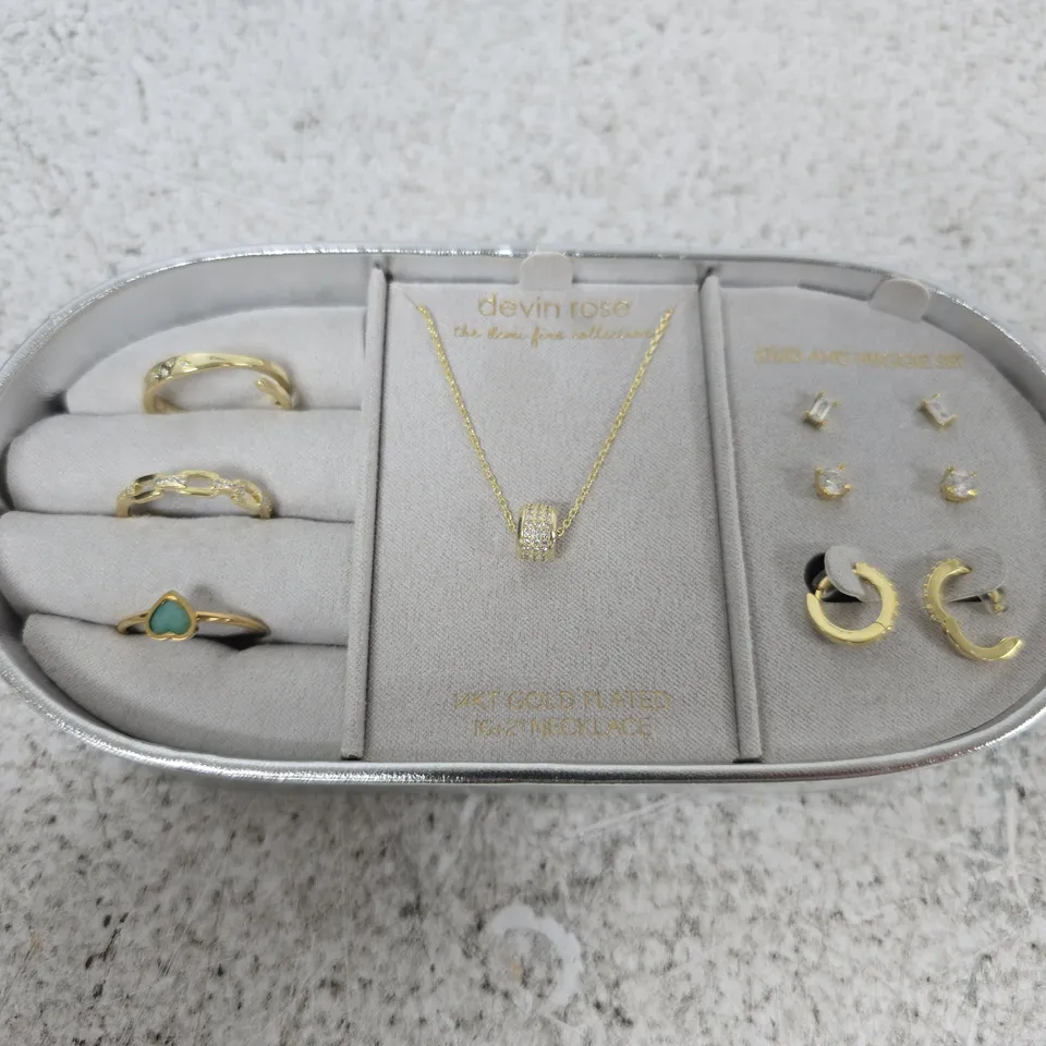 DEVIN ROSE GOLD-TONE JEWELLERY SET IN PRESENTATION BOX – NECKLACE, RINGS & EARRINGS