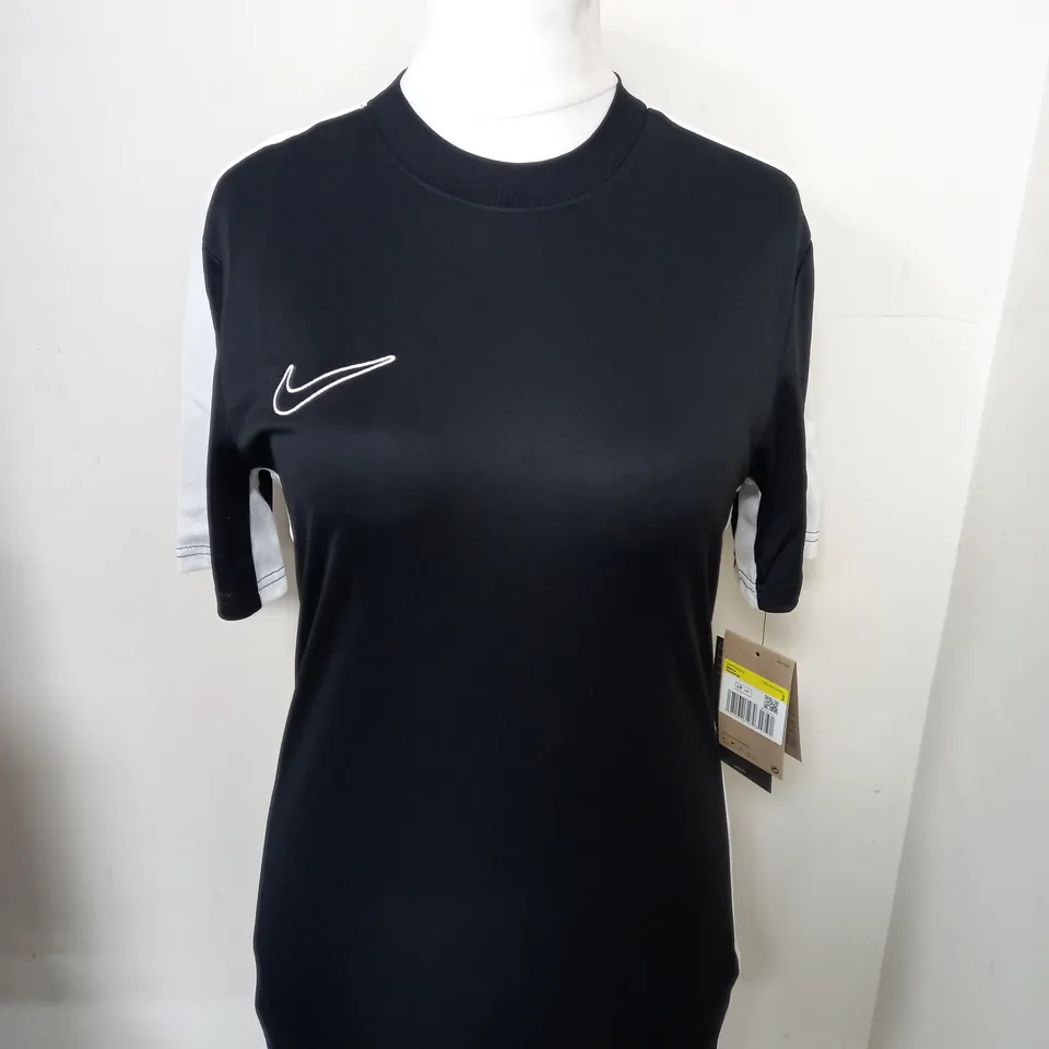 NIKE LOGO CASUAL T-SHIRT SIZE S 