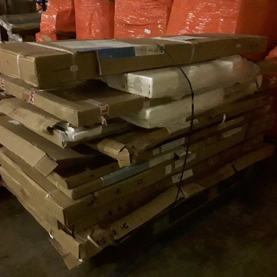 PALLET OF ASSORTED SHOWER PANELS