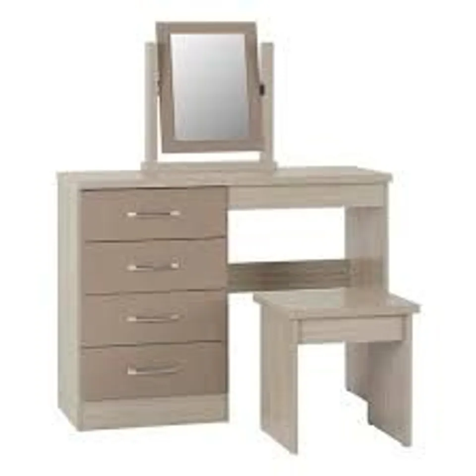 BOXED SECONIQUE NEVADA DRESSING TABLE SET - OYSTER (2 BOXES)