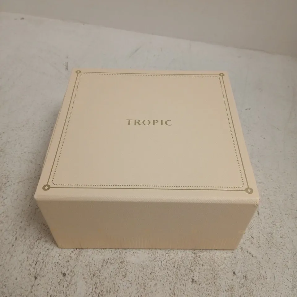 BOXED TROPIC THE OWN YOUR GLOW COLLECTION SEASON GIFT