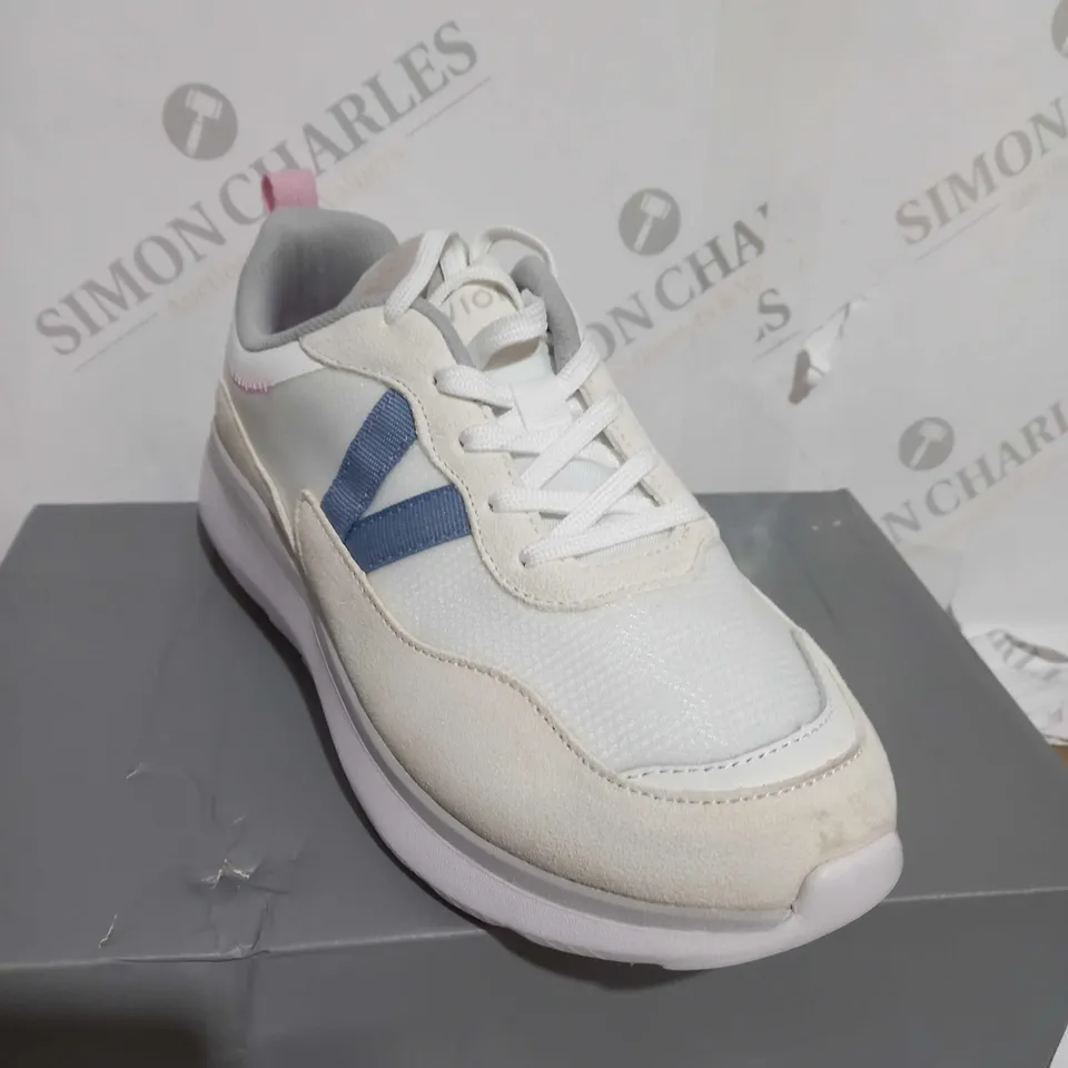 VIONIC DESIGNER TRAINERS - WHITE - UK SIZE 6