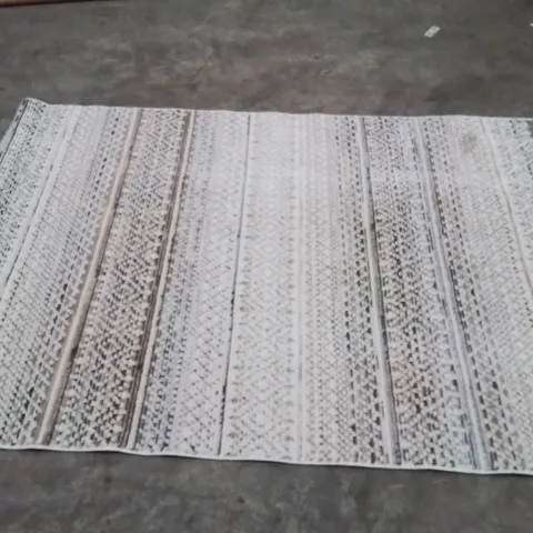 QUALITY DESIGNER AREA RUG - APPROXIMATELY 230X160CM