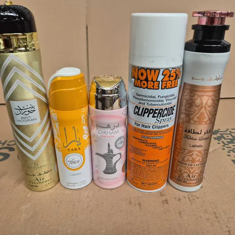 APPROXIMATELY 15 ASSORTED AEROSOLS TO INCLUDE CLIPPERCLIDE SPRAY , AIR FRESHENER AND PERFUMED SPRAY