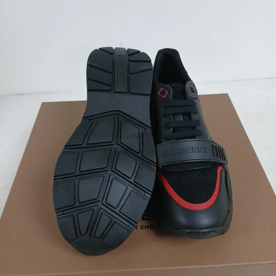 BURBERRY LOW TOP SNEAKER – BLACK, UK 8 (EUR 42)