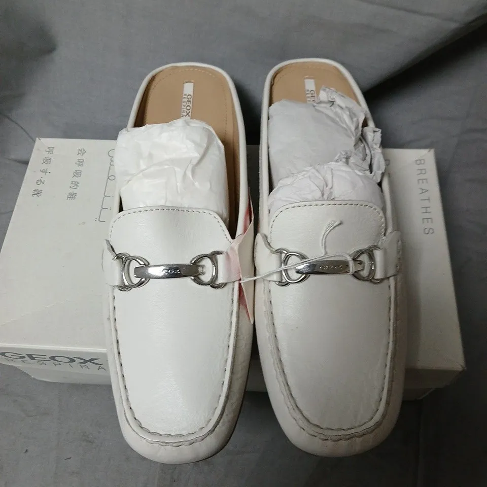 GEOX RESPIRA WHITE LEATHER LOAFERS – UK 7.5 (EU 41)