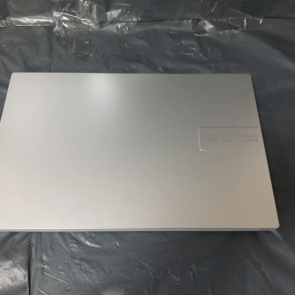ASUS VIVOBOOK GO 15 E1504FA-NJ158W LAPTOP - 15.6IN FHD, AMD RYZEN 5, 8GB RAM, 512GB SSD - SILVER