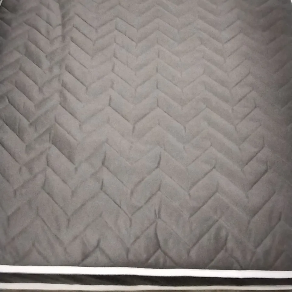 BAGGED QUALITY SPRING QUILTED MATTRESS SIZE SMALL DOUBLE 