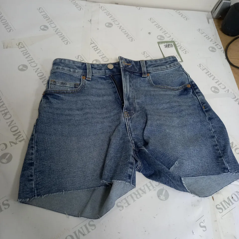 H&M DENIM SHORTS SIZE 8
