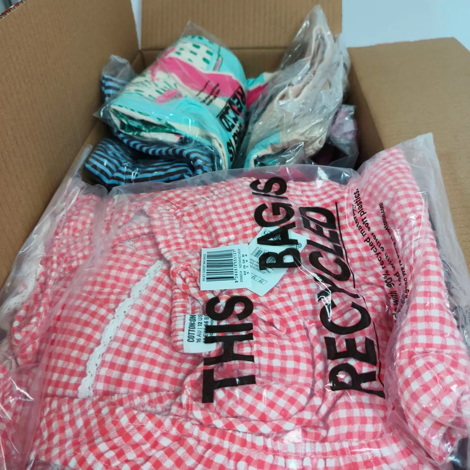 BOX OF APPROXIMATELY 30 ASSORTED CLOTHING ITEMS TO INCLUDE RILEY CORSET MINI DRESS, ALL DAY TUBE TOP ETC