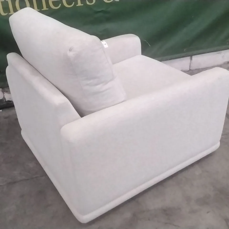 QUALITY G-PLAN BRITISH MADE HARDWOOD FRAMED BEIGE FABRIC SWIVEL ARMCHAIR