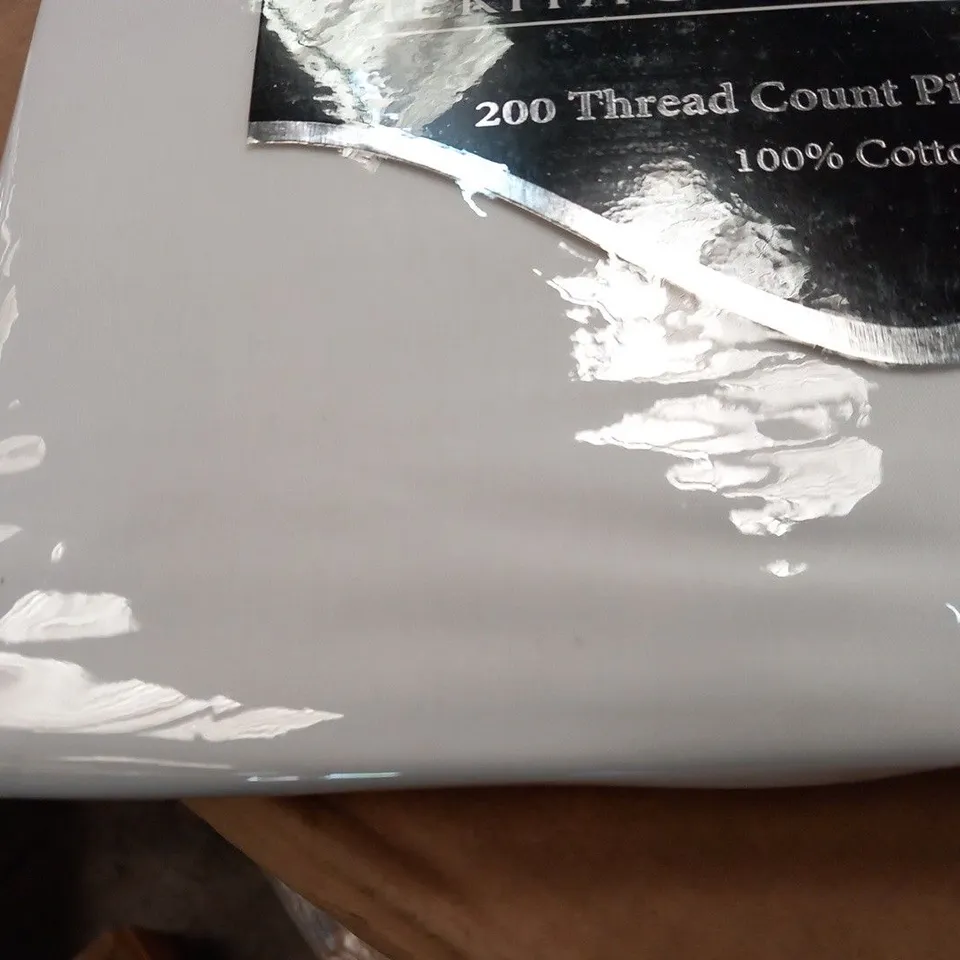 APPROXIMATELY 20 BRAND NEW BAGGED BEHRENS HERITAGE COLLECTION 200 THREAD COUNT PILLOW CASE PAIR 100% COTTON