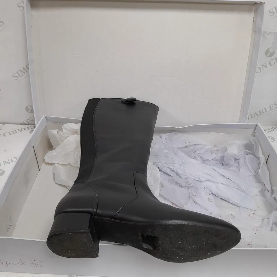 BOXED BDL KNEE HIGH BOOTS BLACK SIZE 5