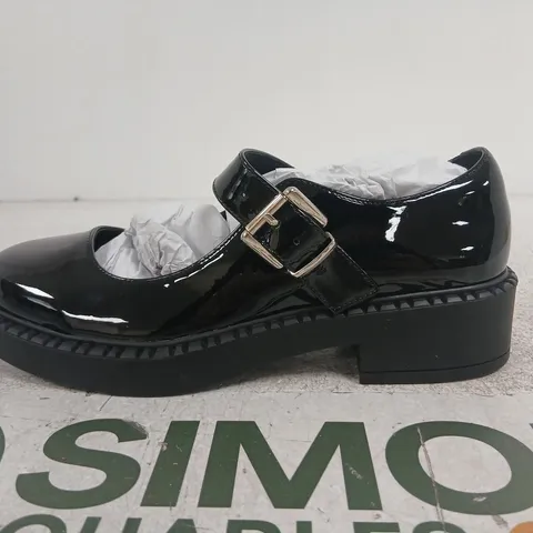 KOI KISHI TALE BLACK PATENT FLAT MARY JANE SHOES SIZE 5