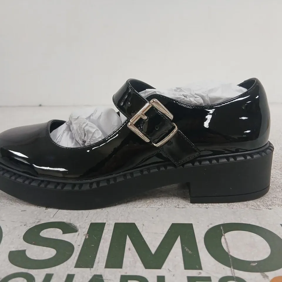 KOI KISHI TALE BLACK PATENT FLAT MARY JANE SHOES SIZE 5