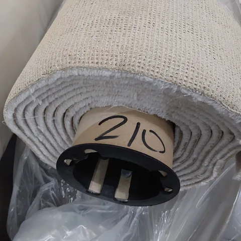 ROLL OF QUALITY DUCHESS SINCLAIR CARPET APPROXIMATELY 5M Γ 5M