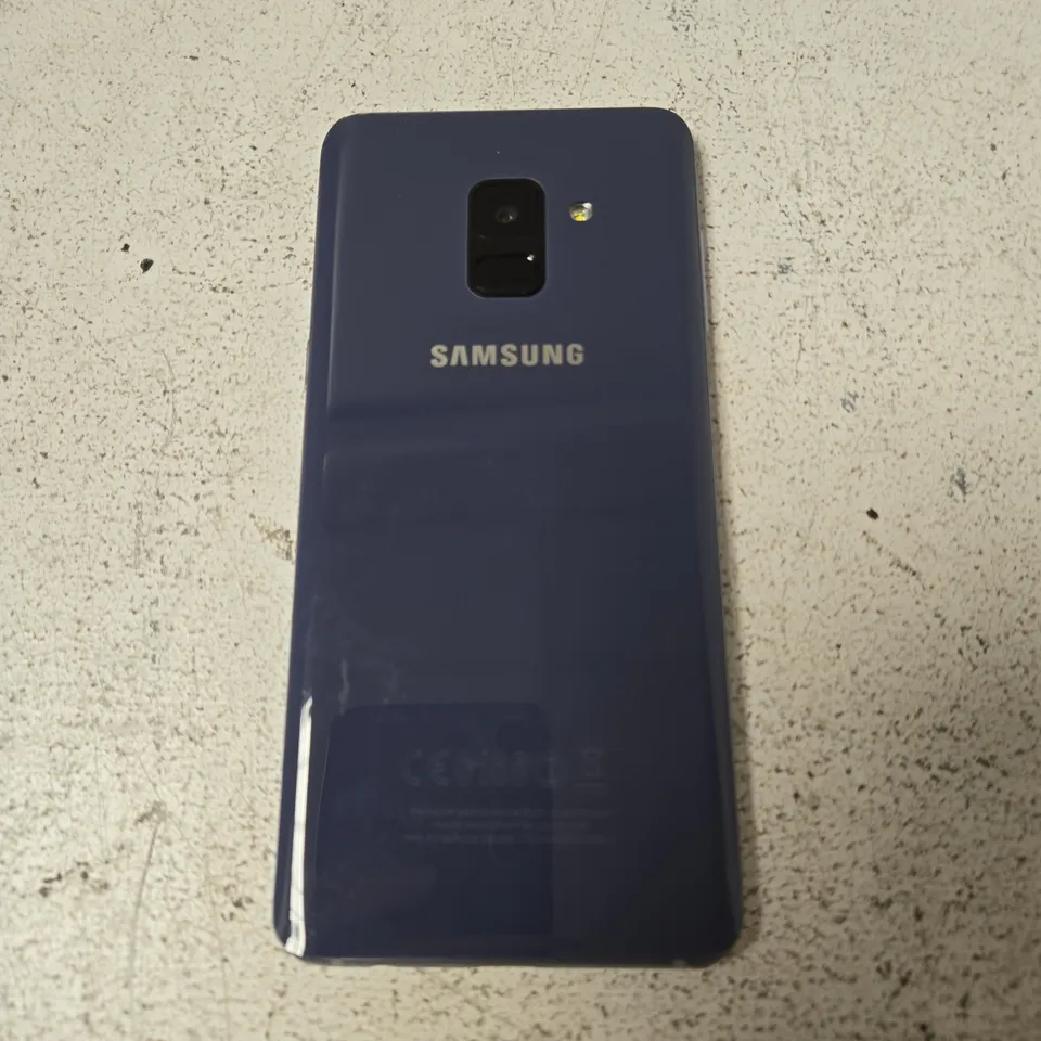 SAMSUNG GALAXY A8 SMARTPHONE